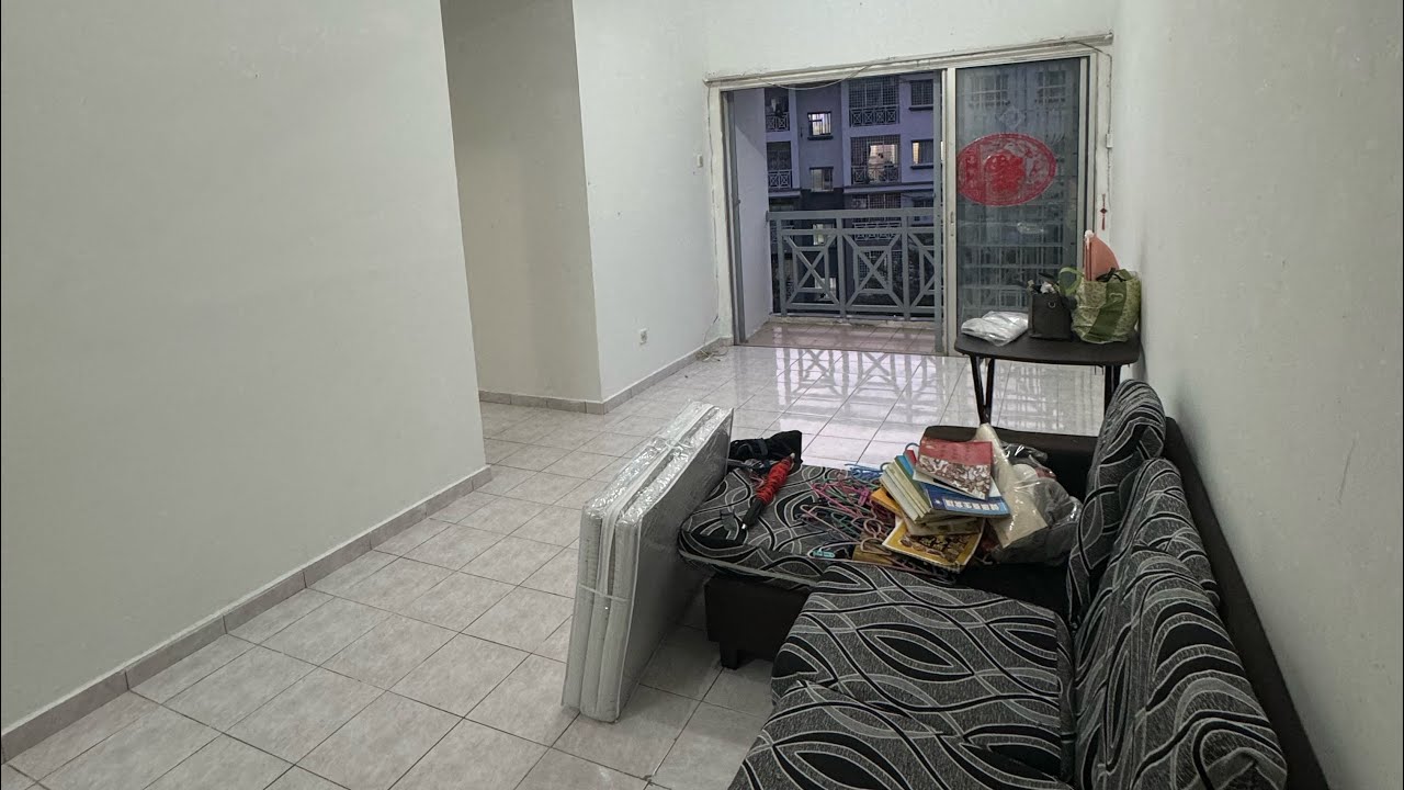 Pangsapuri Sri Alpinia Flat Apartment Walk Up Taman Alpinia Puchong 780SF 3room 2bath 1carpark