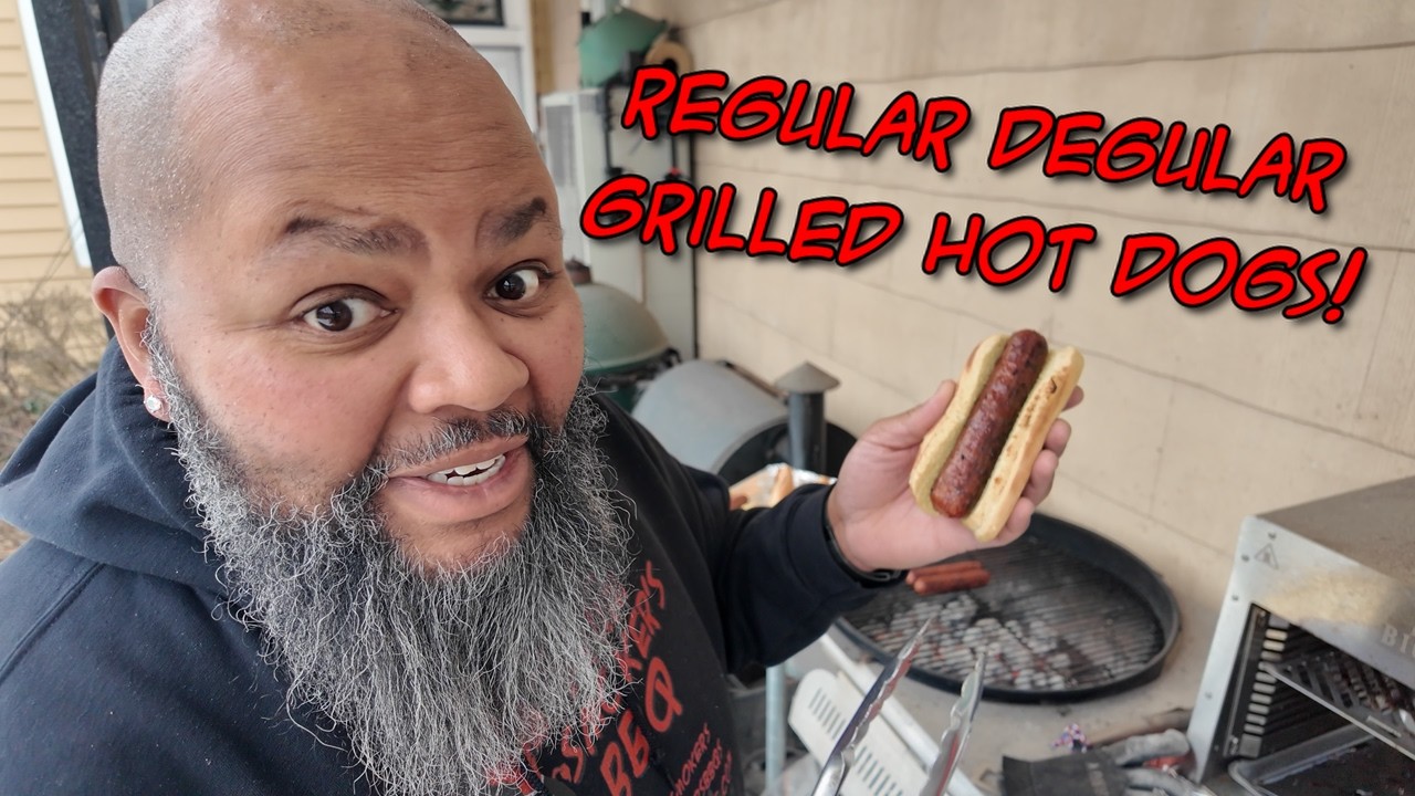 Simple Grilled Hot Dogs in the Middle of the Winter  - SDSBBQ