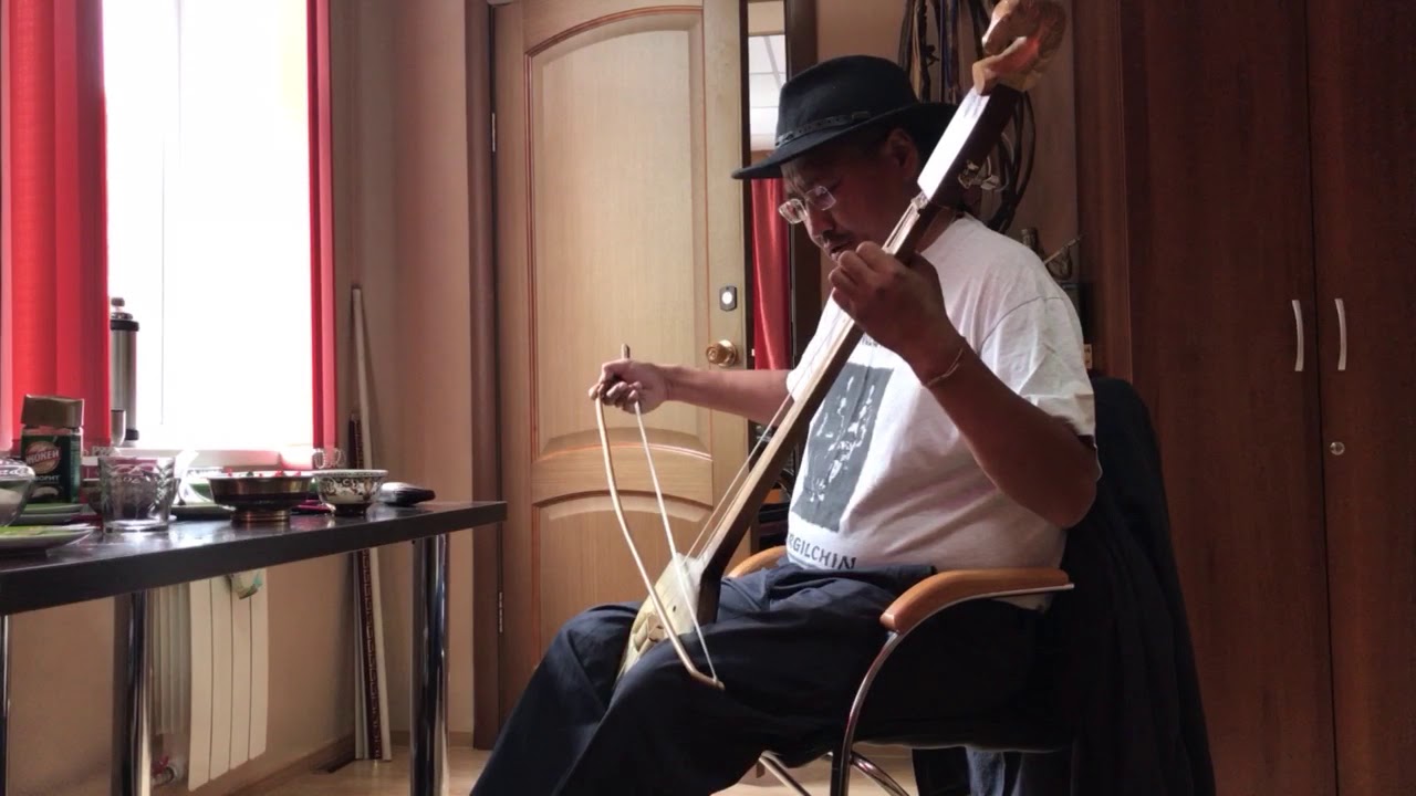 Igor Koshkendey and Igil - Tuvan Throat Singing