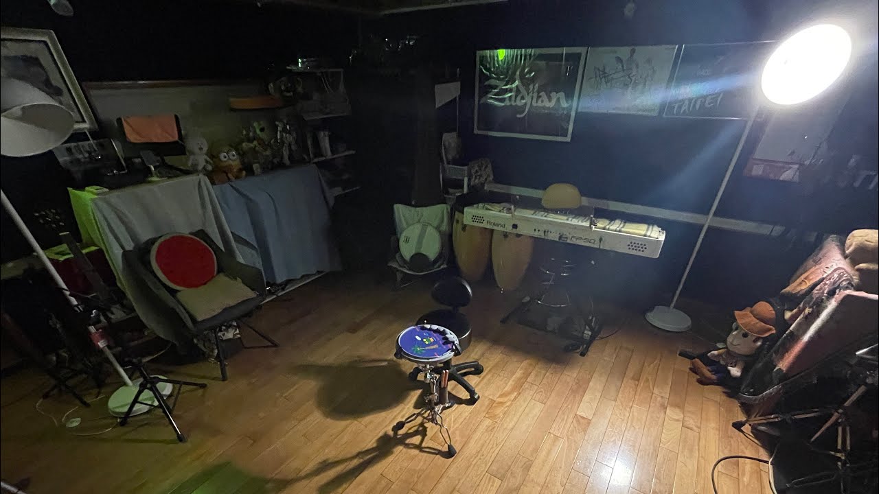 Performance Art行為藝術作品: The One Who has Landed/落地的人