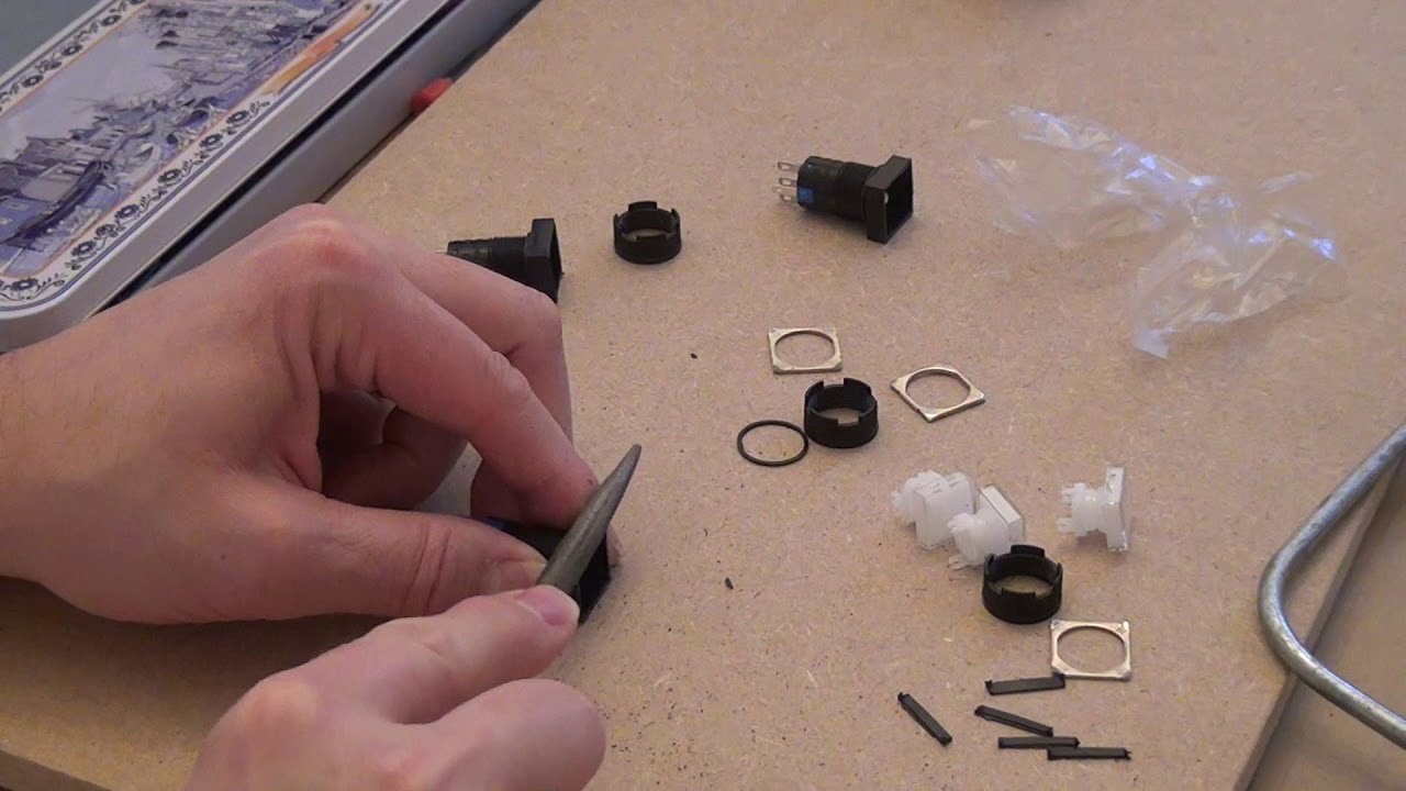 DIY flightsim cockpit: master switches