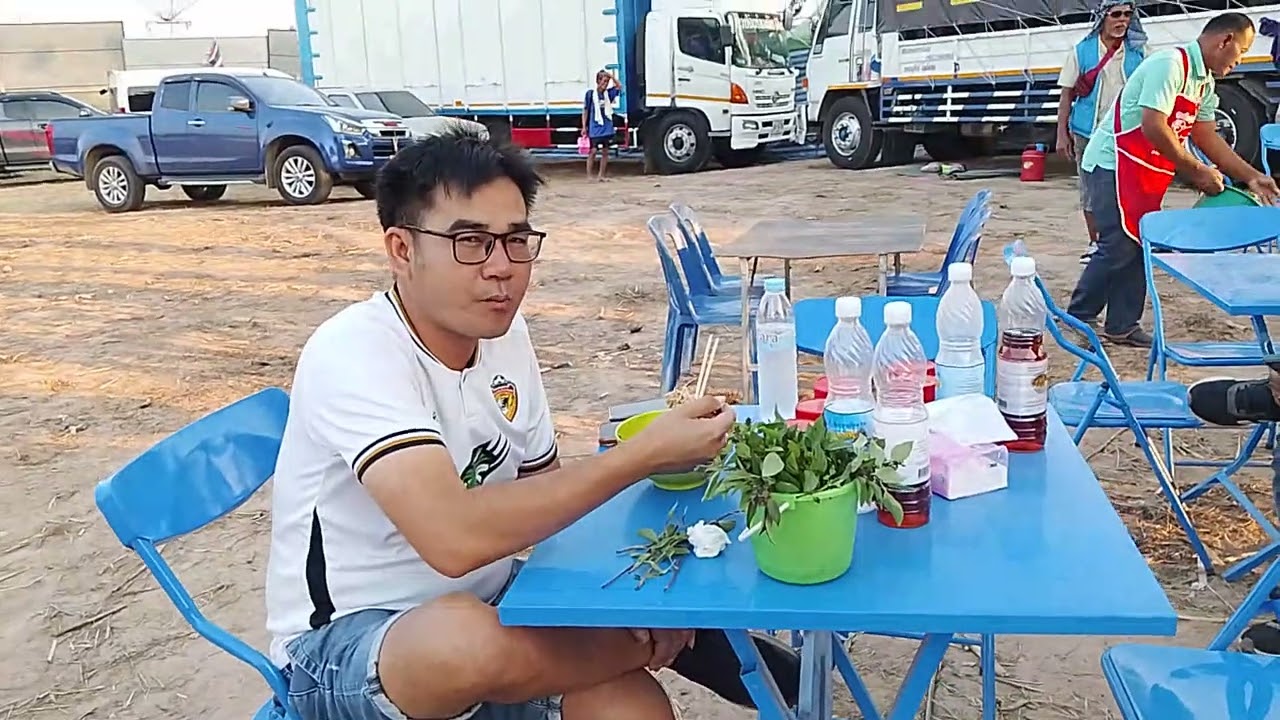 บรรยากาศงาน วันใหม่ลำเพลิน Official
