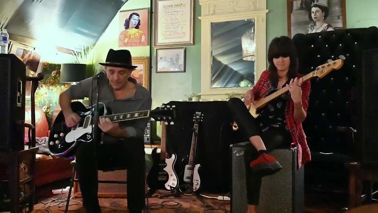 The Coffee Cellar - Vince Lee and Sophie Lord - Caledonia, 24 Nov 2022