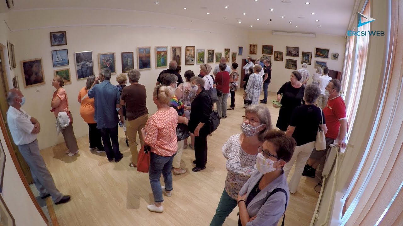 Rapainé Hamberger Anikó festménykiállítása és László Attila koncertje a Művelődési Házban