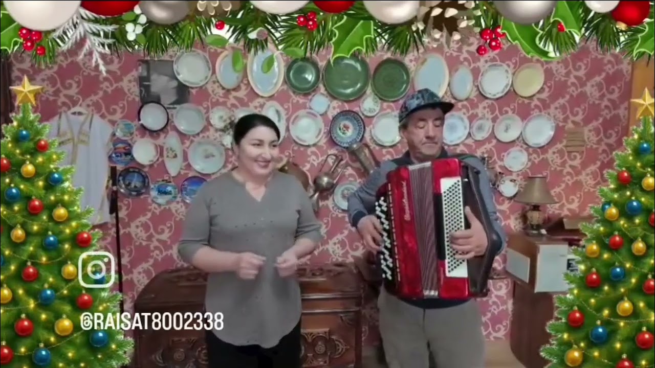 Раисат Магомедова, красивый живой звук.Даргинская песня под гармошку.