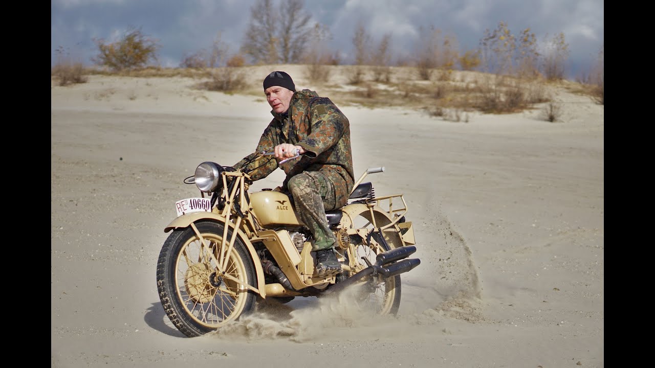 BSA WM20 1944 vs Moto Guzzi Alce 1940 na pustyni