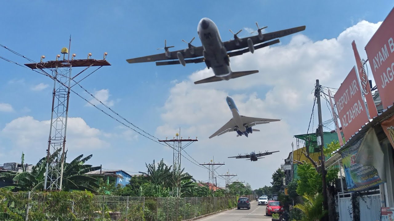 LEWAT DIATAS KEPALA !! Pesawat Landing Di Bandara Halim Perdanakusuma Jakarta