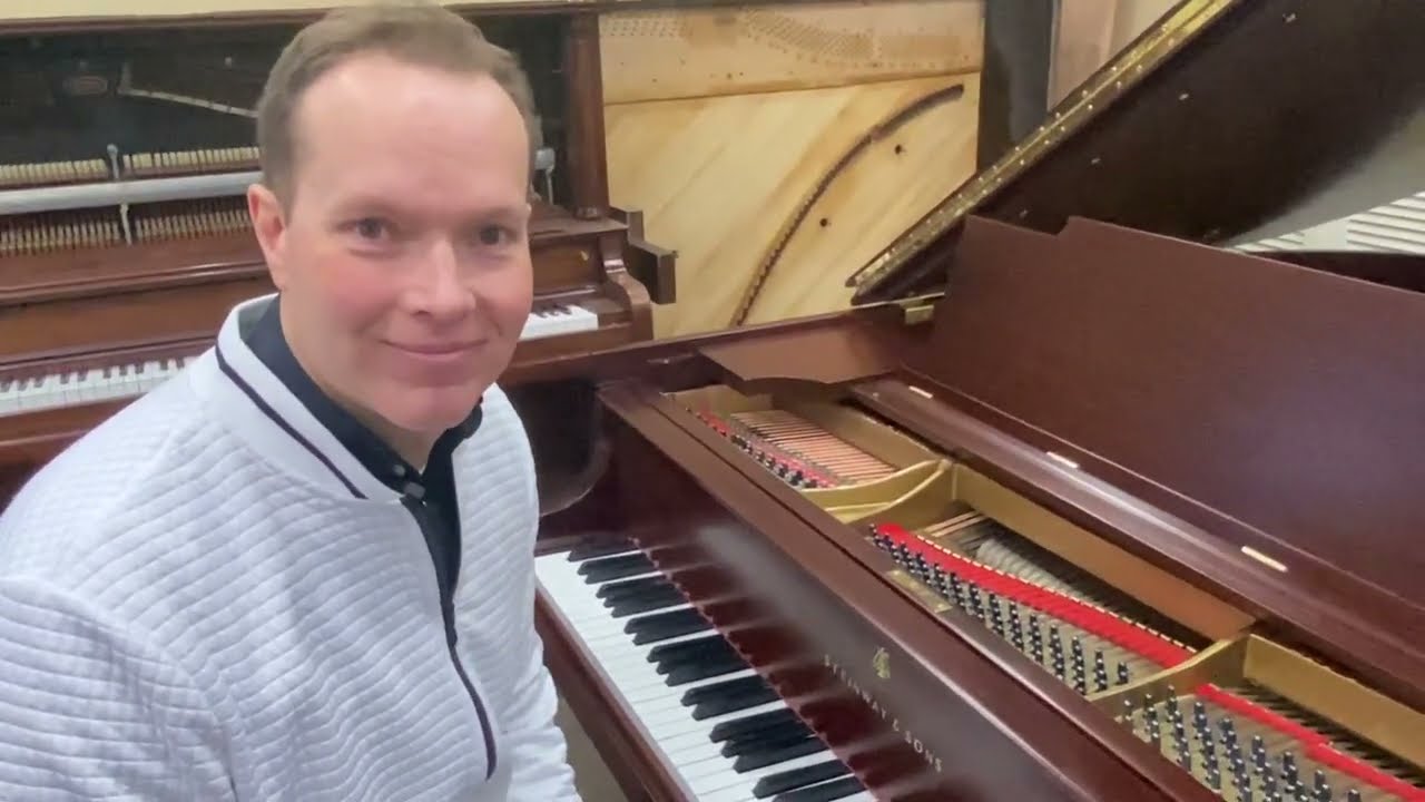 Отреставрированный и восстановленный антикварный рояль Steinway M