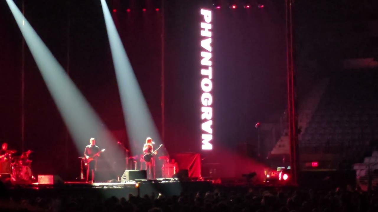 Phantogram - Ashes (Target Center, Minneapolis 2025)