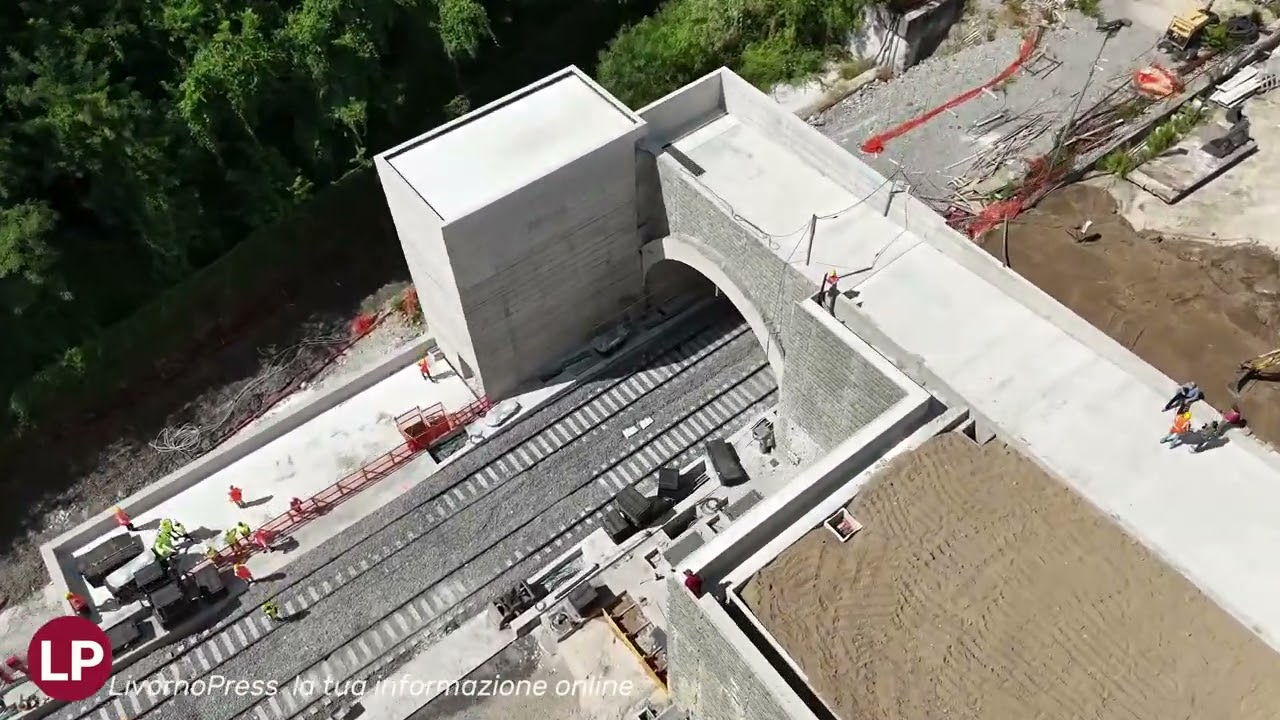 Raddoppio tratta ferroviaria Pistoia Montecatini  Terme visto dal drone