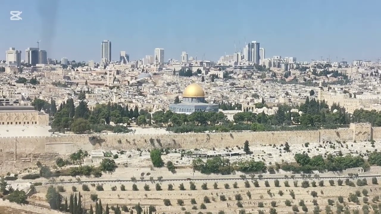 On the way to Jericho, Jerusalem(Palestine) by bus, passing by the Dome of the Rock, Al-Aqsa Mosque.
