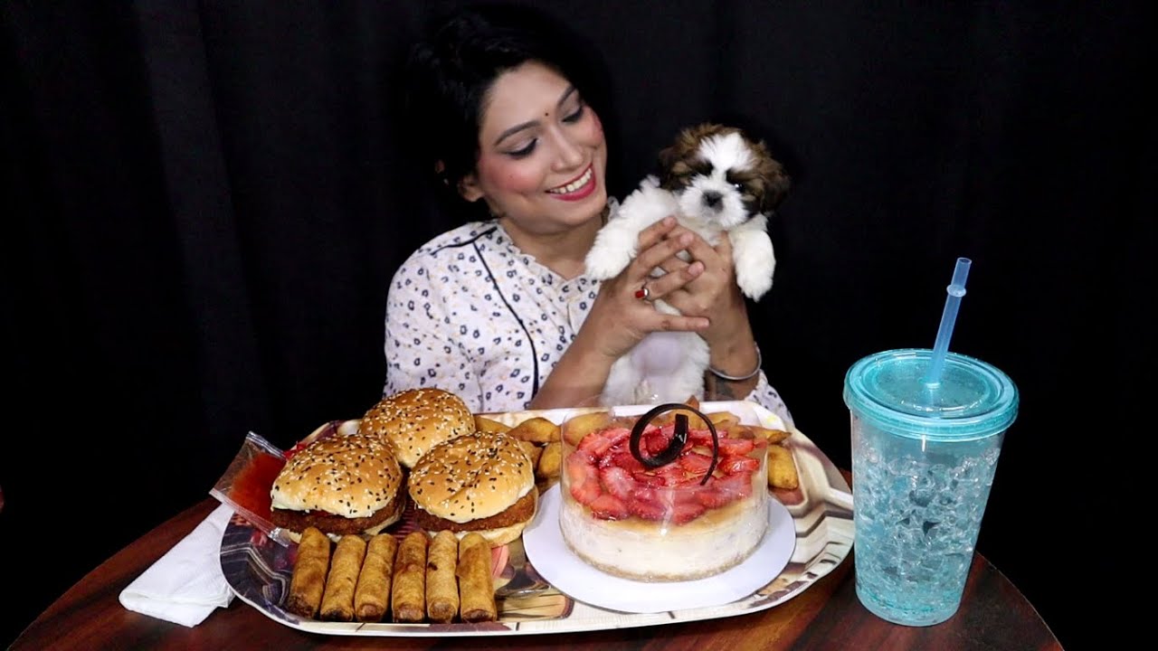 Strawberry Cheesecake At Home | Burgers | Chicken Spring Roll | Cheese Samosa | ASMR | Mukhbang |