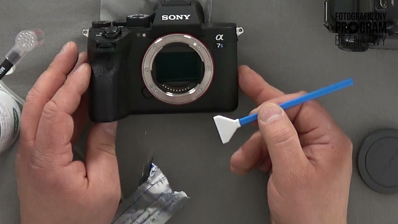 Czyszczenie matrycy w pełnoklatkowym bezlusterkowcu Sony i lustrzance Canon