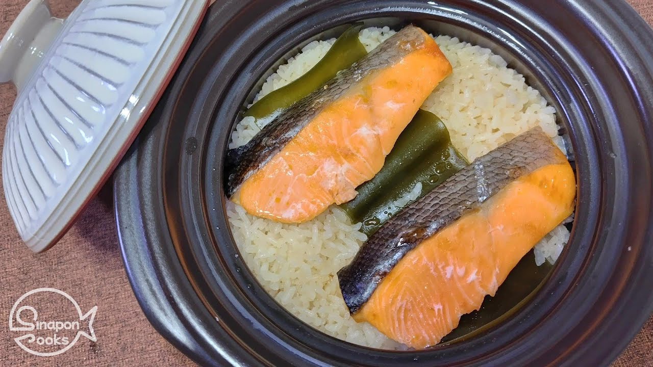 Cook Salmon Rice in a Japanese clay pot Kikka, the Banko ware rice cooker 