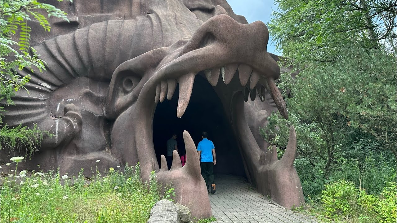 Dragon Mountain at Marineland • Back Row On-Ride POV 4K 60fps