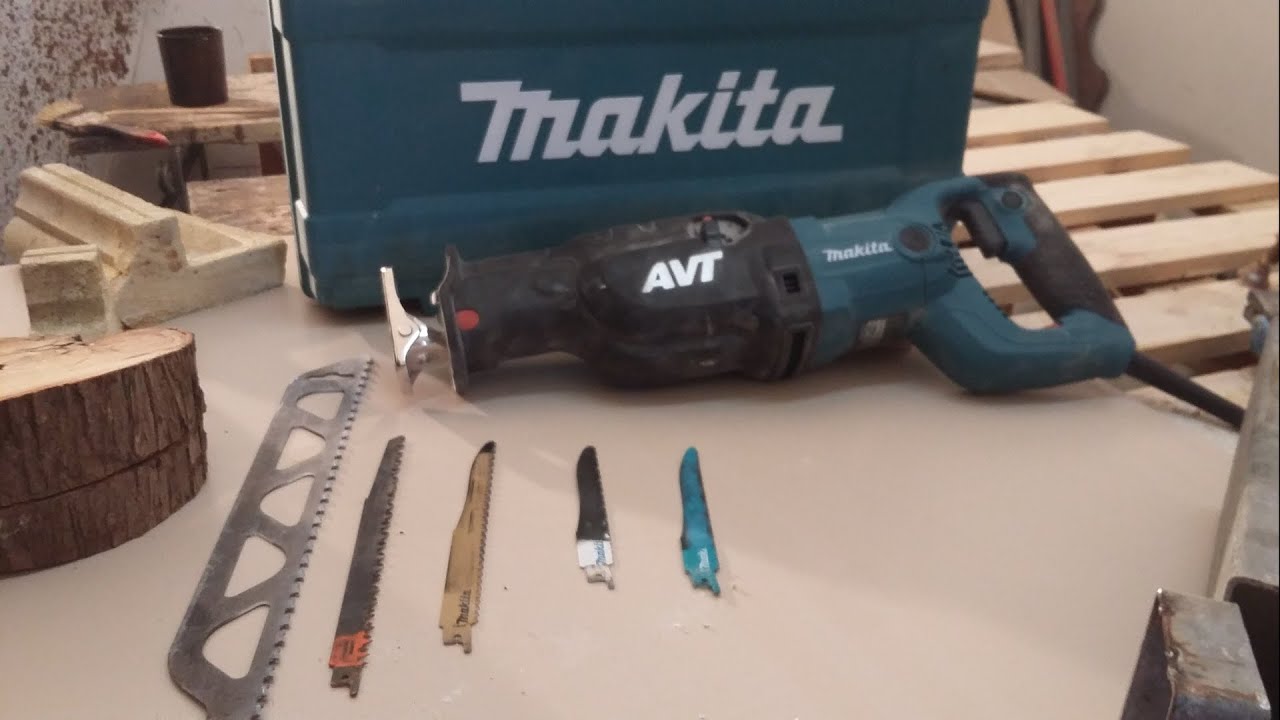 Seghetto diritto Makita JR 3070 CT:  unboxing e recensione in italiano