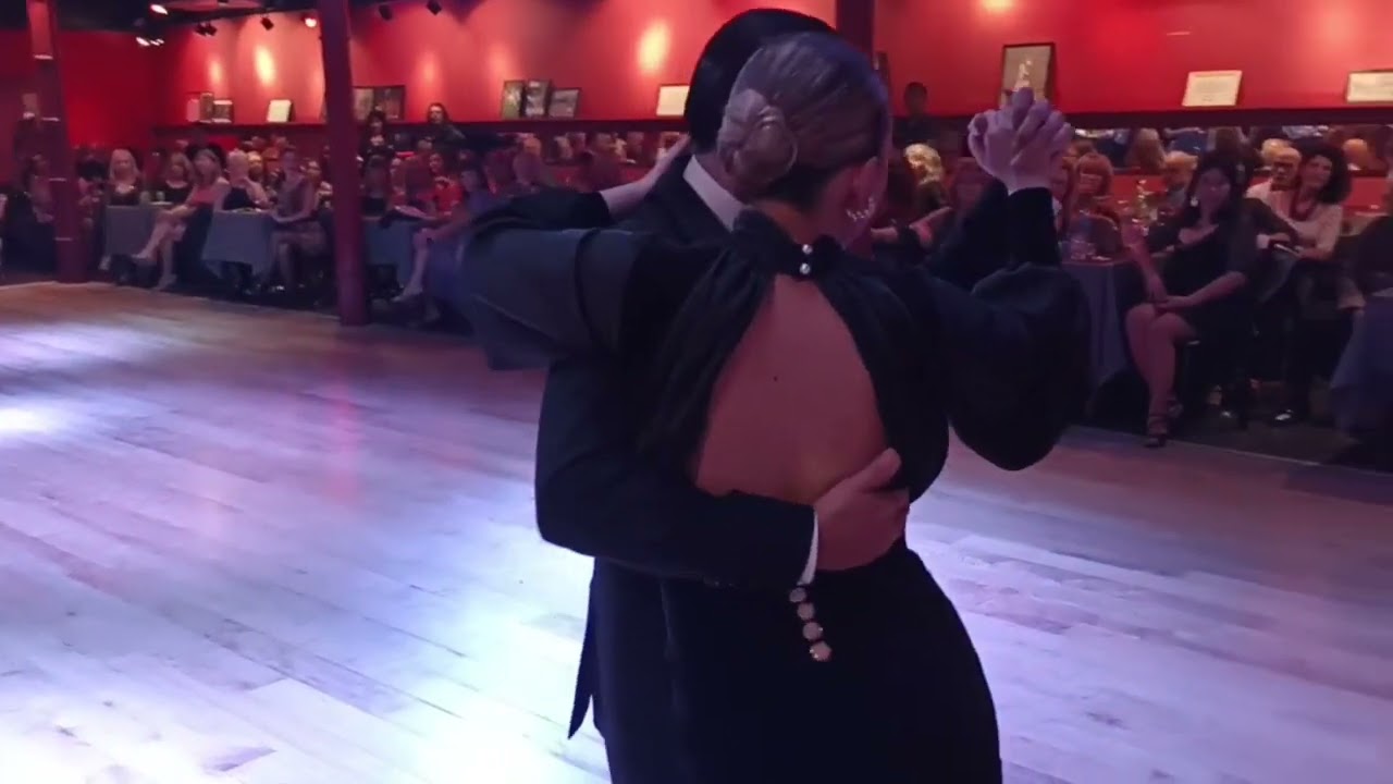 CARLA ROSSI Y JOSE LUIS SALVO EN CLUB GRICEL A PURO DI SARLI 2023