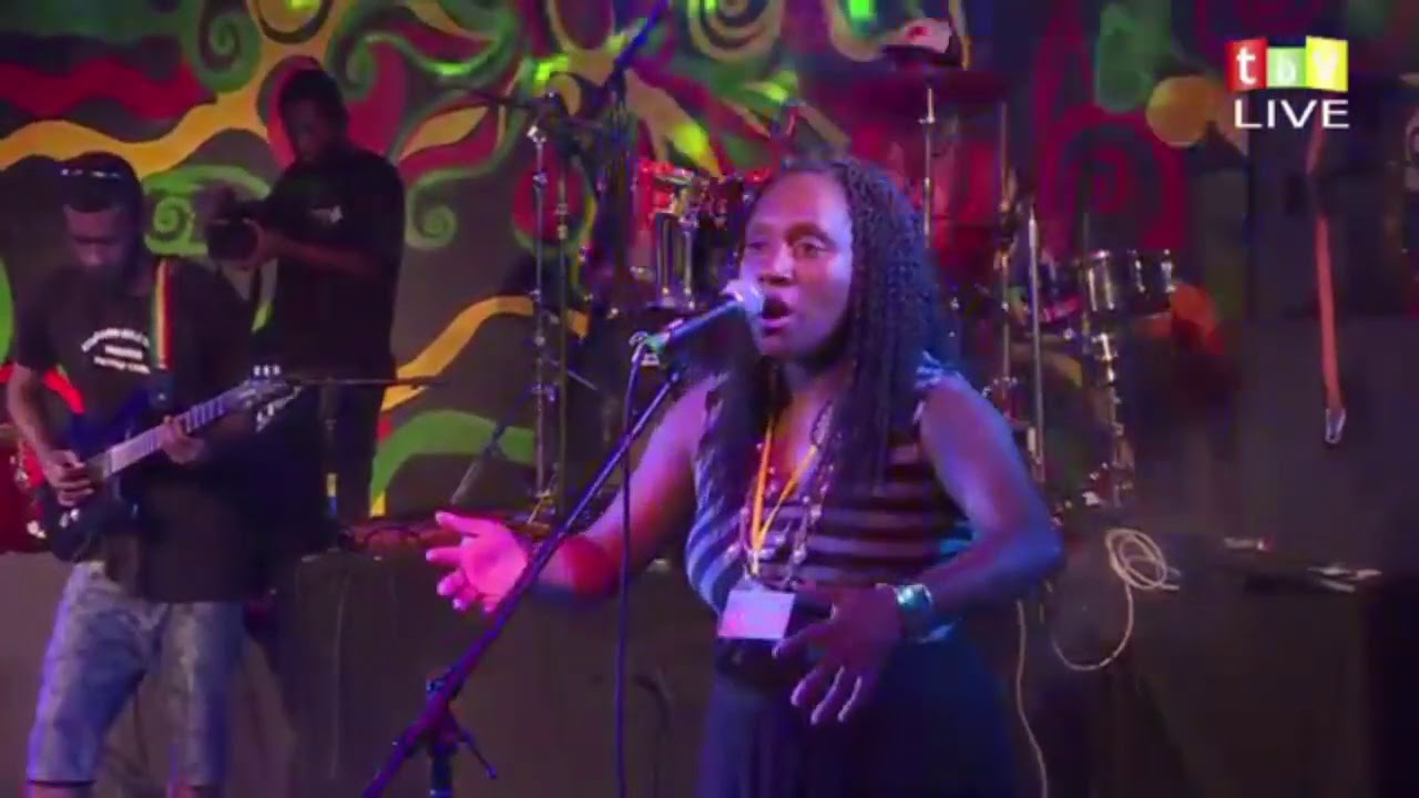 EL Professor _ Fest Napuan, Vanuatu 2018.