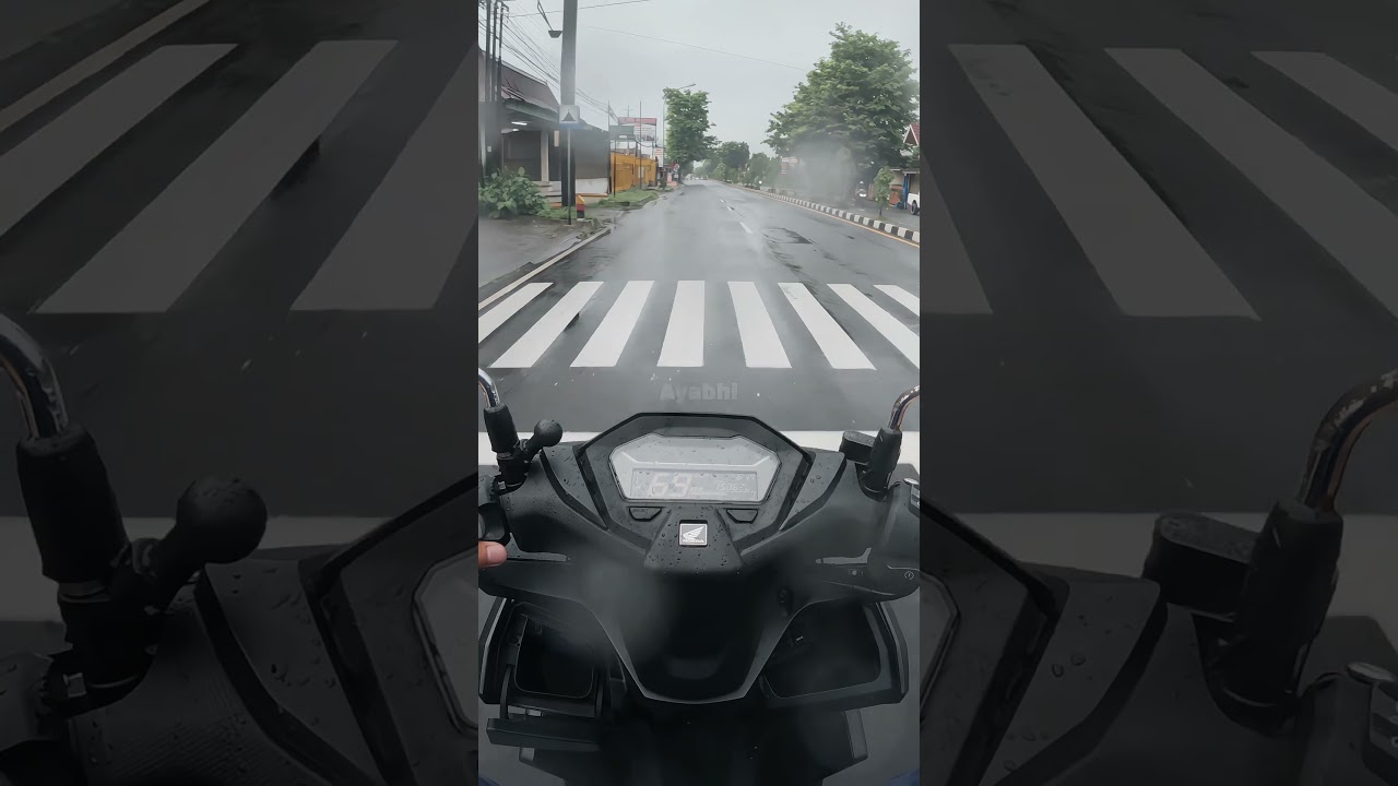 Motovlog riding in the rain in Jogja #motovlog #morningride #morningvibes #rain #yogyakarta