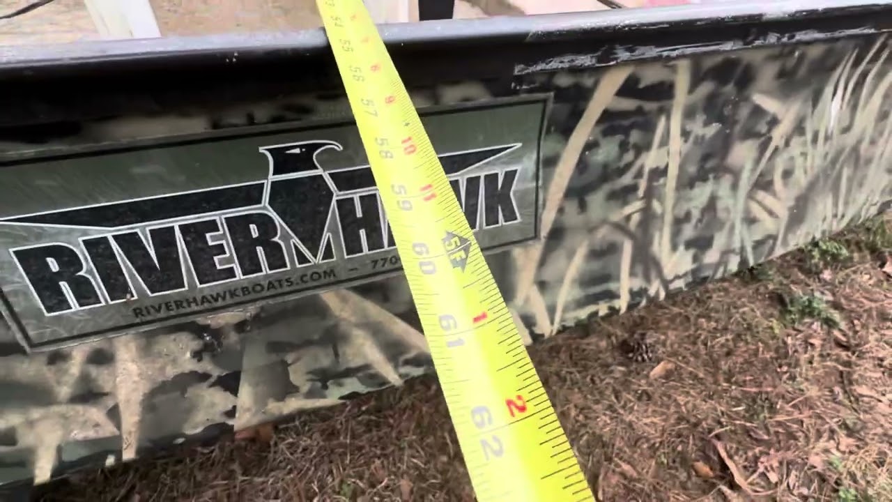 Riverhawk B60 Hull Width and Transom Width Measurements
