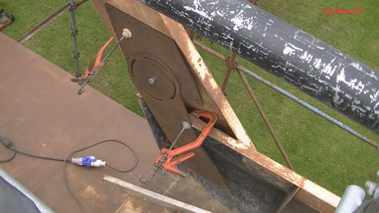 Shibumi Boat Build EP 11 - Tilting Radar Arch on hinges and hydraulic rams  -  Steel Boat Building