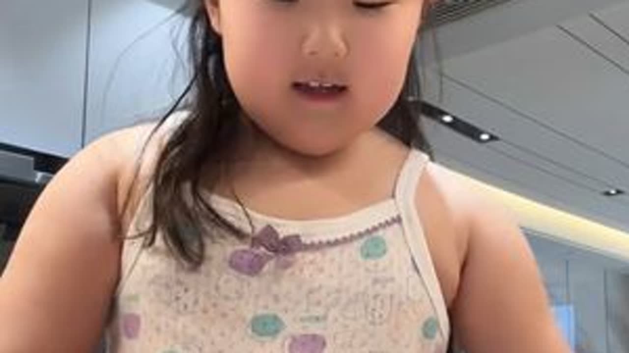 今日份幸福：女儿亲手做的米糊+三明治，再配上我最爱的BGM《春三月》，温暖、治愈、刚刚好。被生活温柔以待的一天，原来幸福真的很简单。#七月妈👩