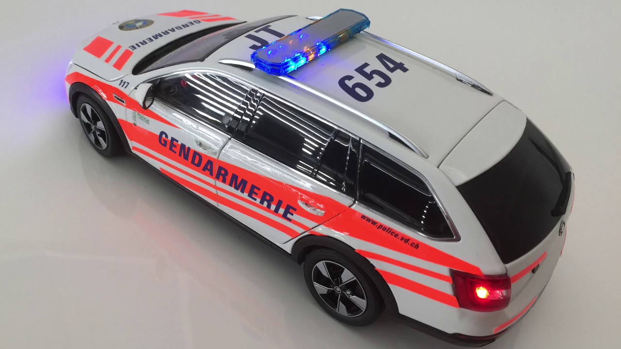 SKODA OCTAVIA 1/18
