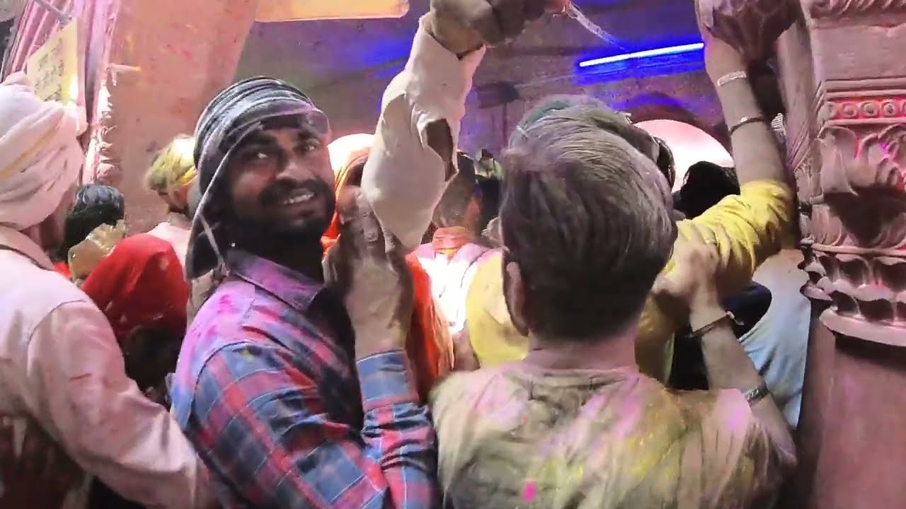 Navigating the Holi Rush at Baanke Bihari Temple: She' Walkin Adventures