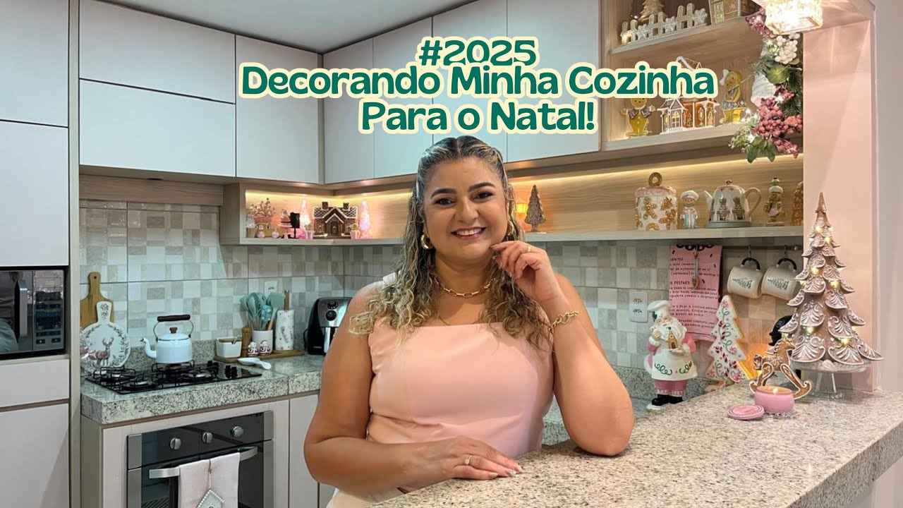TODA ROSINHA E MUITO FOFA FOI ASSIM QUE FICOU A DECORAÇÃO DE NATAL DA MINHA COZINHA DE 2025