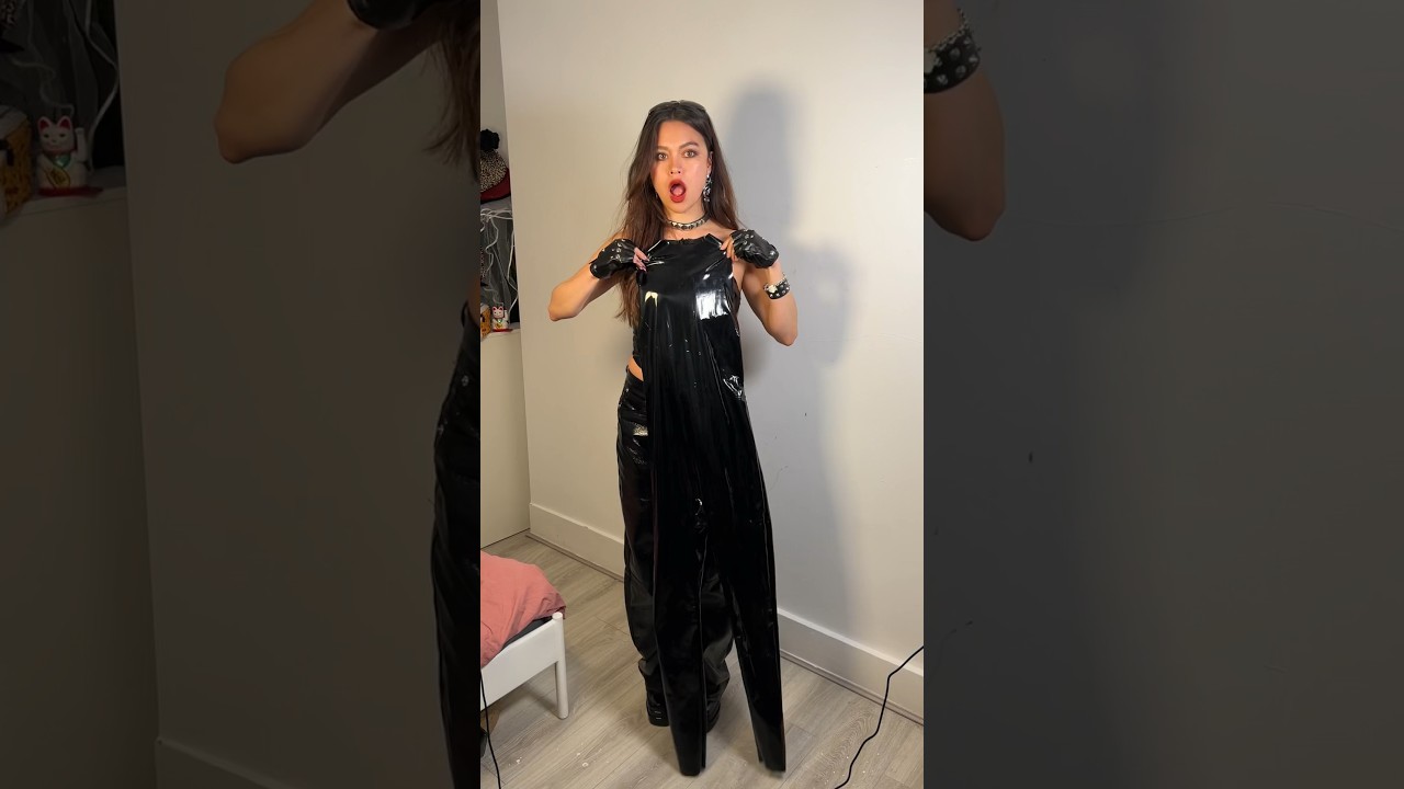Catsuit fit check 😝 #alternativefashion #catsuit #pvcfashion #vinylfashion #rockstyle #ootd