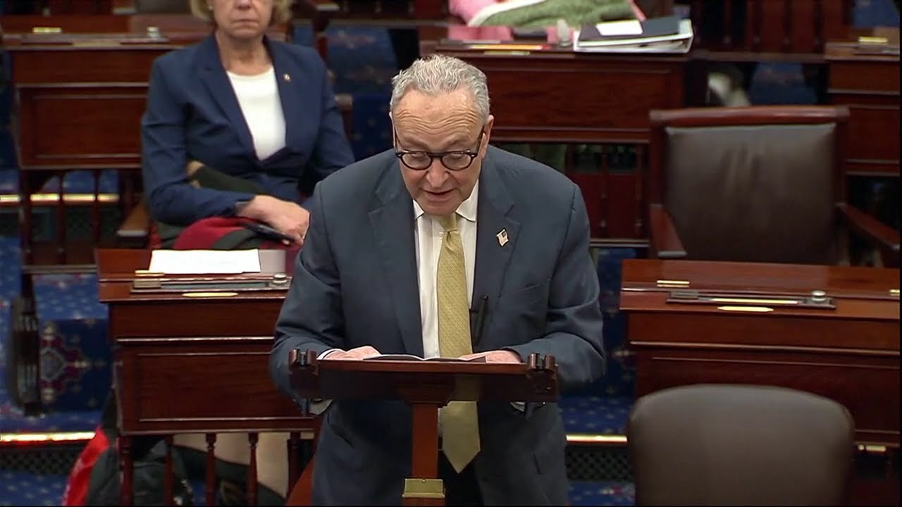 Сенат США принял законопроект на сумму 70 миллиардов долларов для финансирования ICE и погранично...