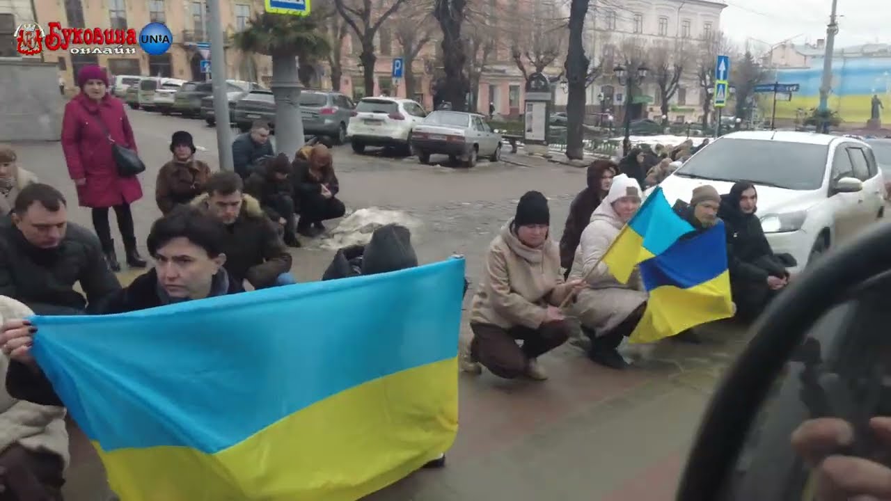 Це важко дивитись… 7 невідомих Героїв провели в останню путь у Чернівцях