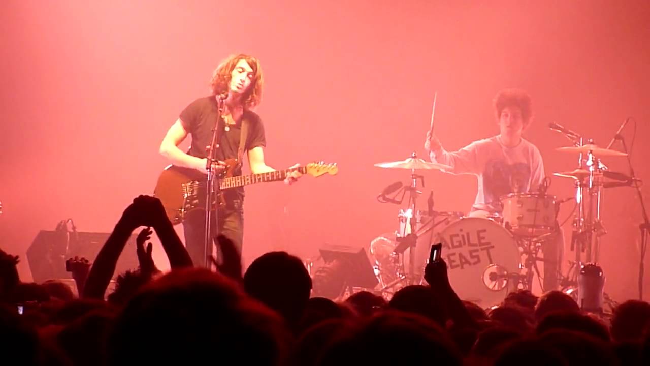Arctic Monkeys - Fluorescent Adolescent live @ Zénith de Montpellier 31 janvier 2010