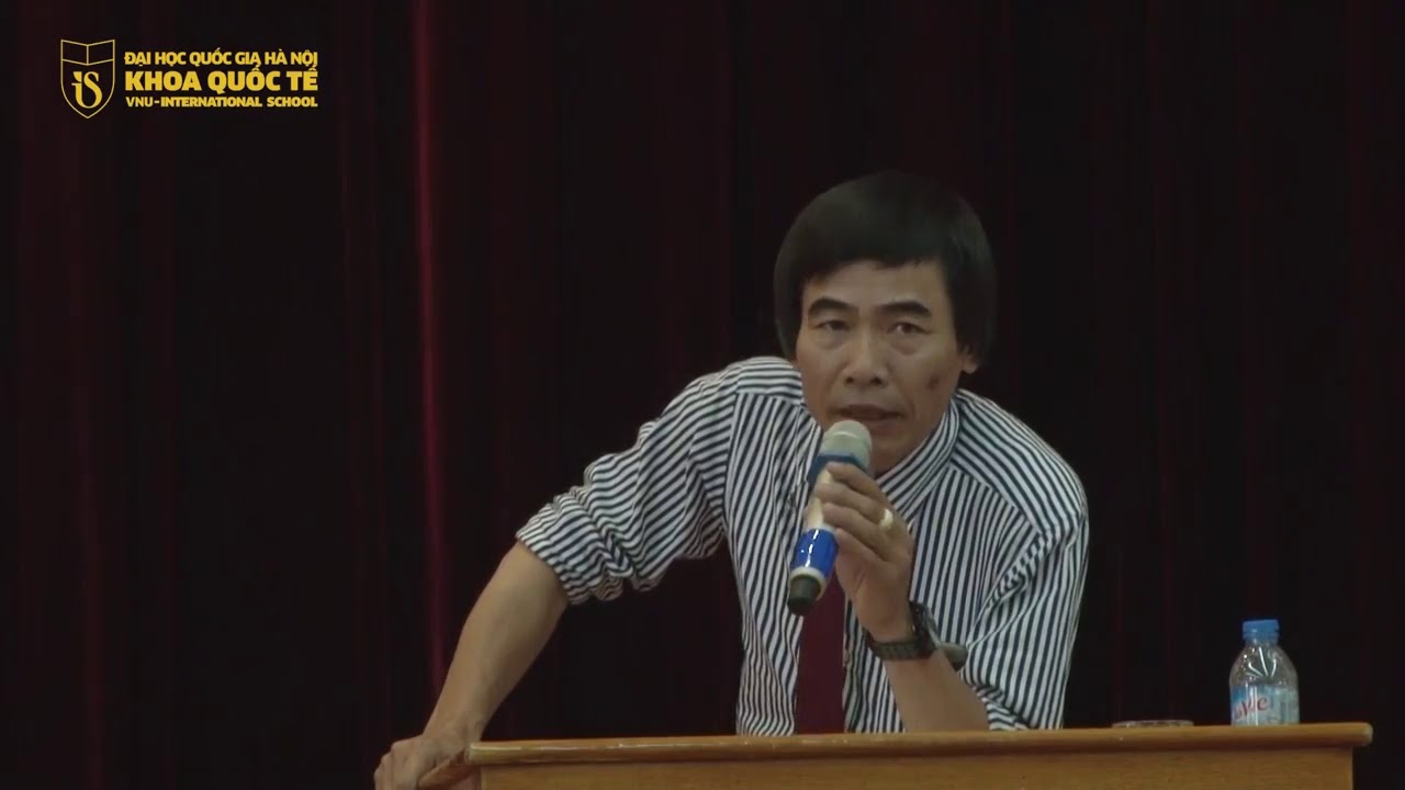TS. Lê Thẩm Dương nói chuyện về :Sinh viên và tinh thần khời nghiệp trong kỷ nguyên 4.0
