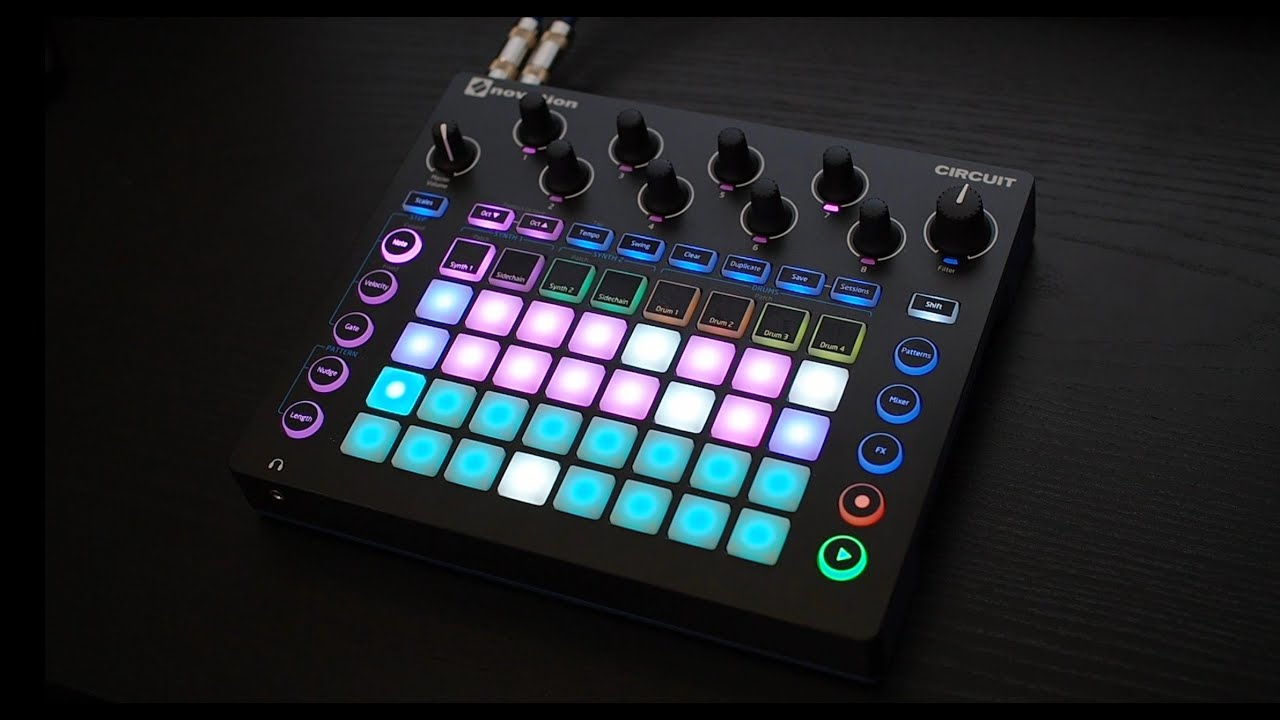 Novation Circuit - Facade