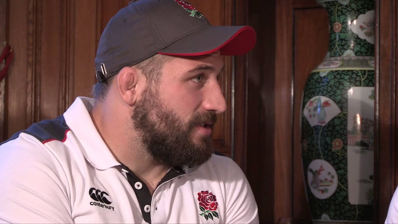 Joe Marler and Jack Nowell meet young rugby volunteers