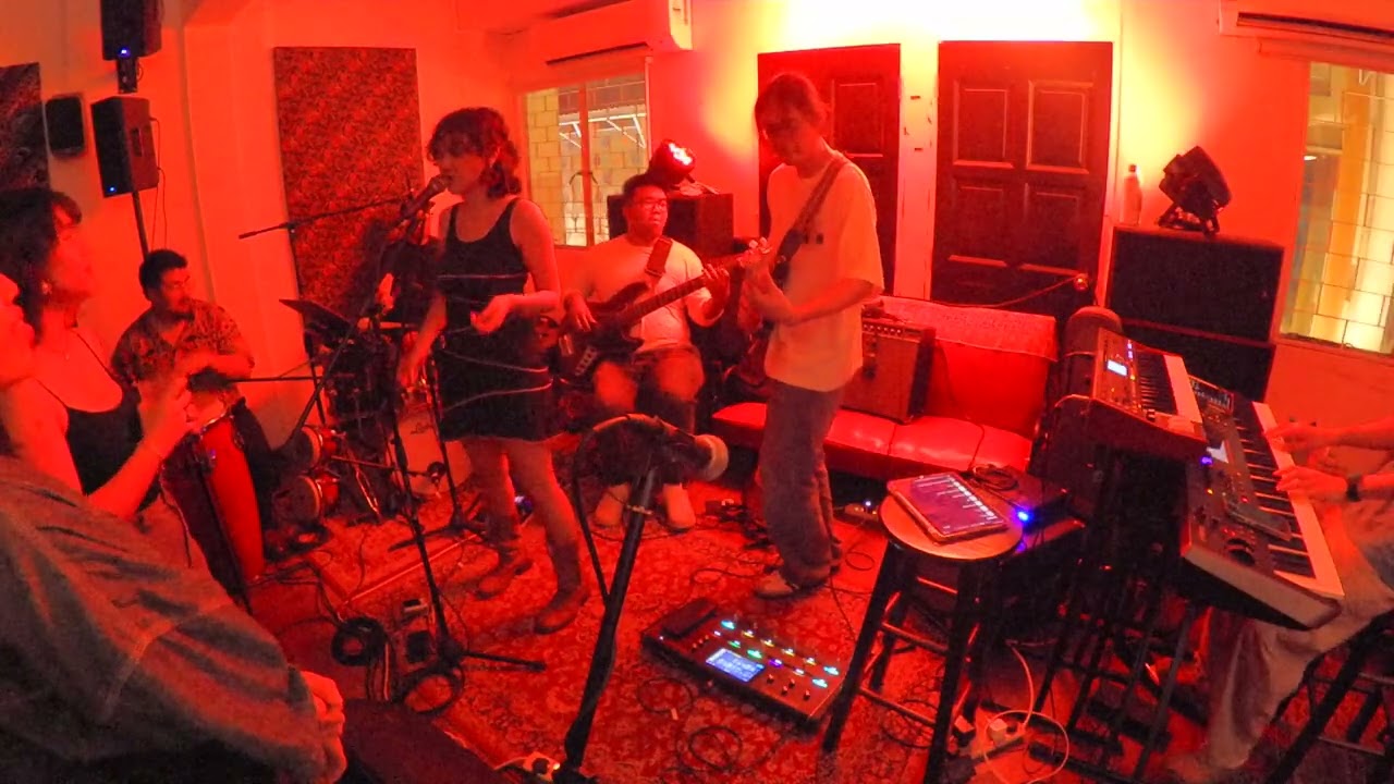 Feb 2026 Flowww Band Set