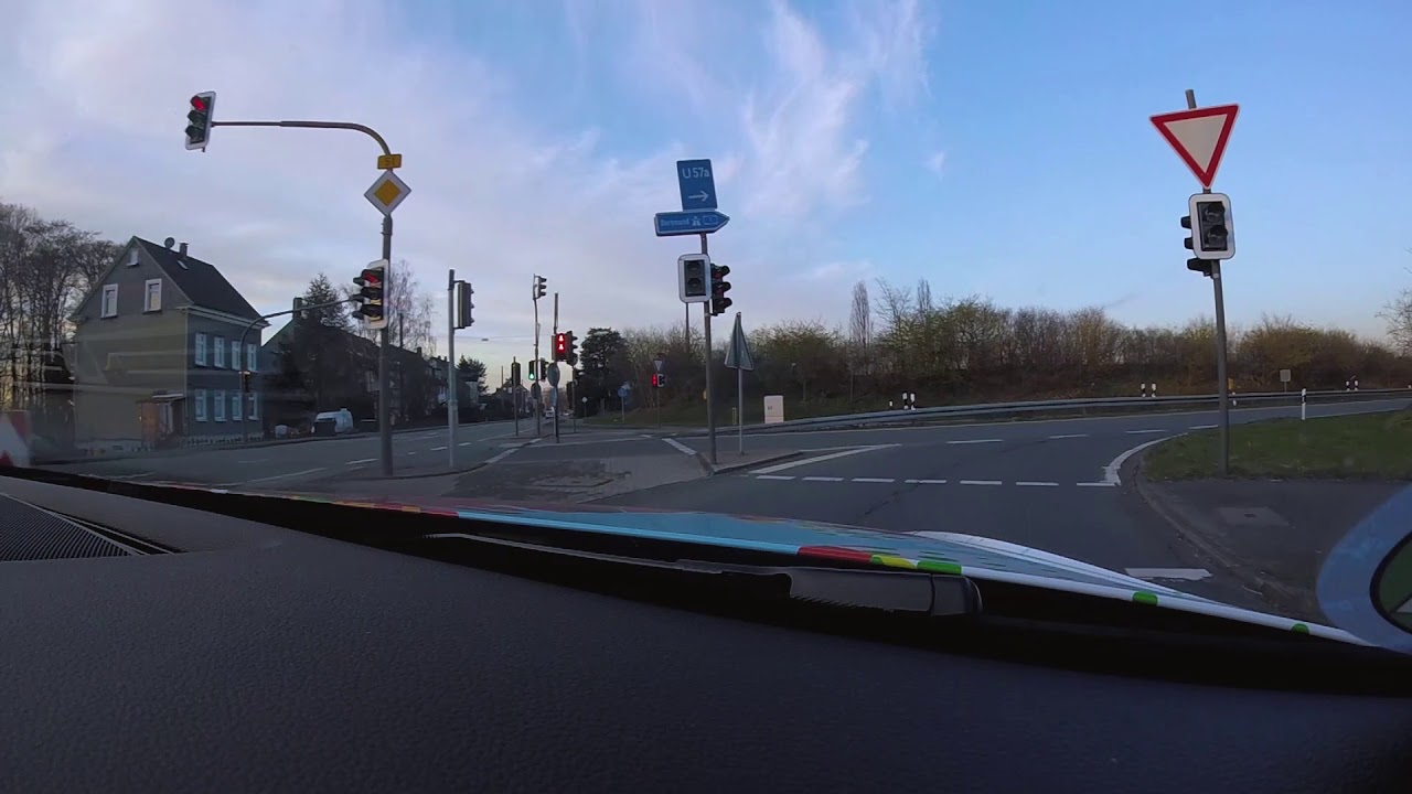 Autobahn - AUFFAHREN, ABFAHREN, ÜBERHOLEN - Fahrschule, Führerschein, Fahrstunden - mit Untertitel
