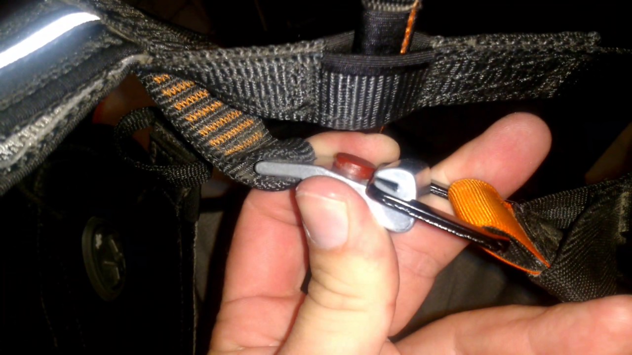 Apco Split leg harness