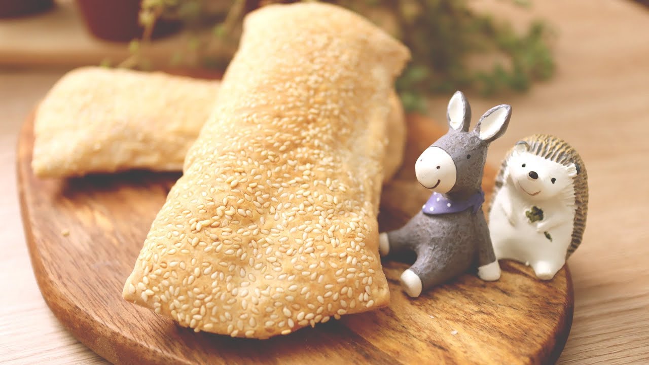 Vegan Sesame ShaoBing/Flatbread recipe 🌯 - a crispy traditional Taiwanese breakfast