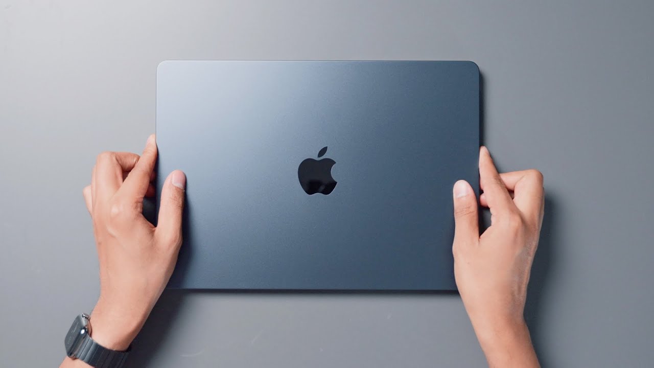 M2 MacBook Air Midnight — распаковка и первые впечатления