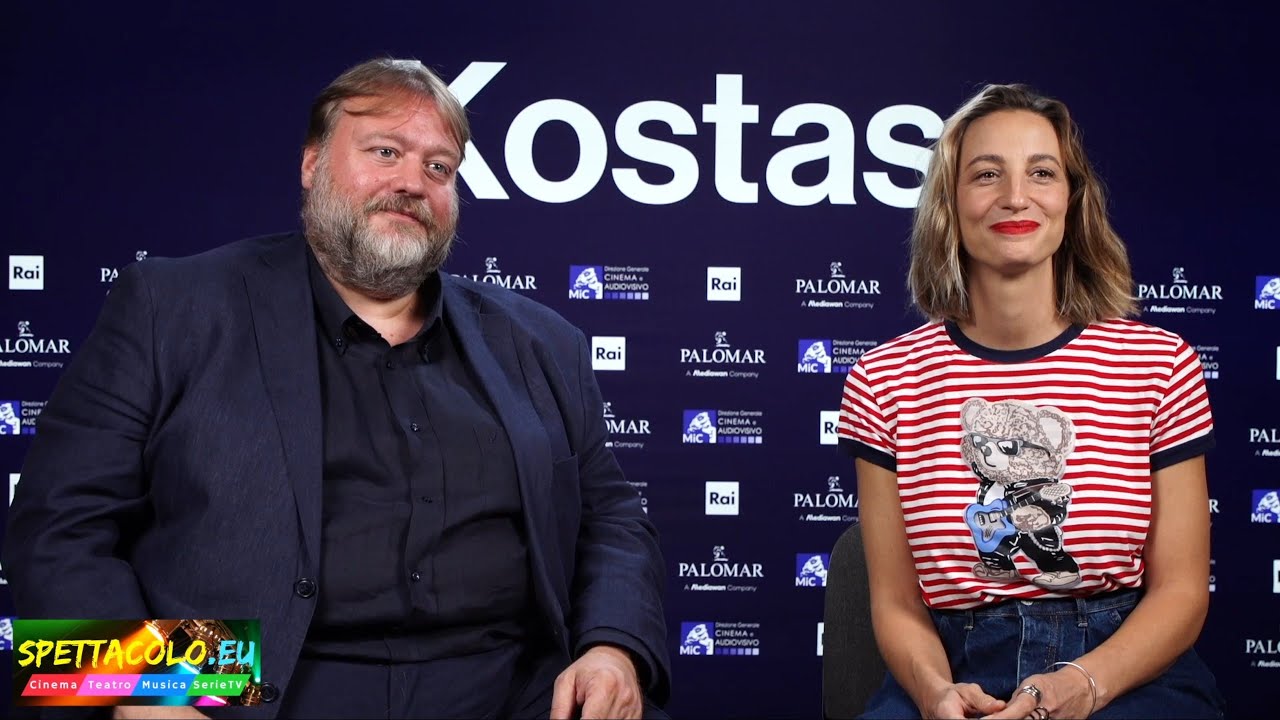 Stefano Fresi e Francesca Inaudi, intervista Kostas: «Solo la moglie Adriana tiene testa a Kostas»