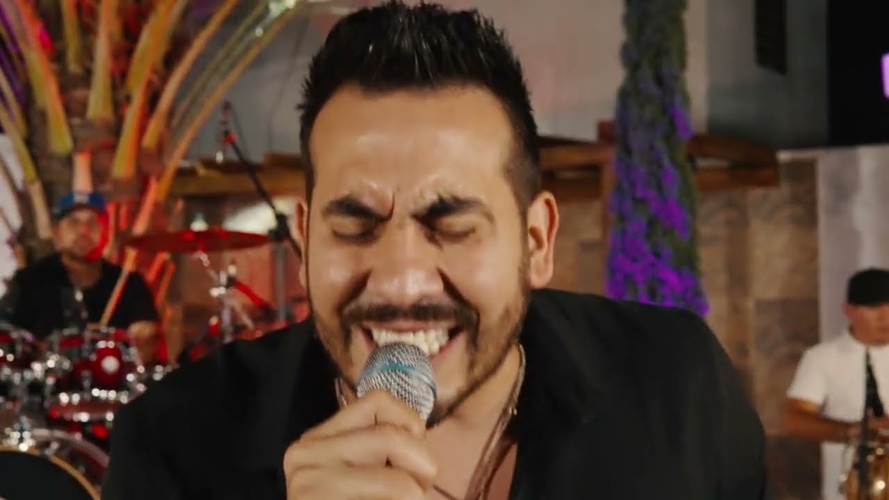 Al Tiro - El Final De Nuestra Historia (Sesión En Vivo)