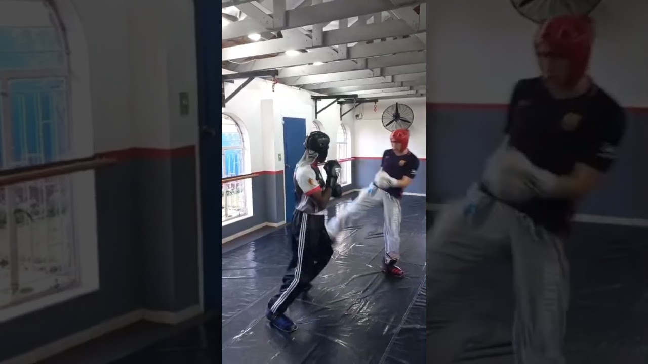 Xtemm sparring skinny learning to fly #fail #boxing #kickboxer #fails  #knockoutcityhighlights
