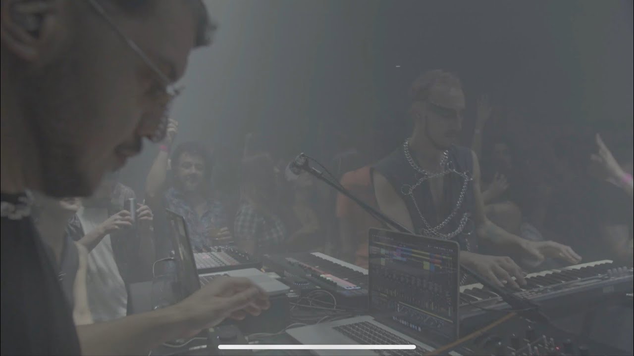 CHILLI STREET SESSIONS - CANDY FLUX