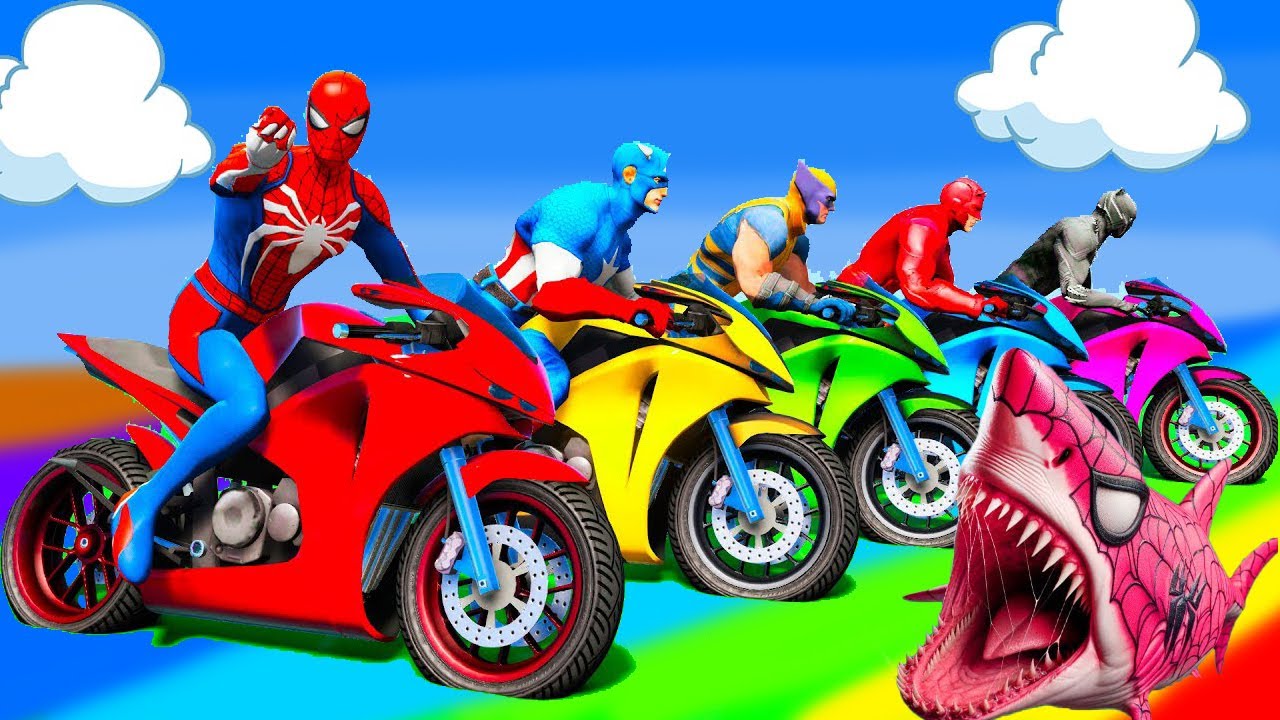 الأبطال الخارقين على القضبان دوامة قمع جسر 🏍️🐱‍SPIDER MAN!on Motorcycle in Spiral Bridge Stunt