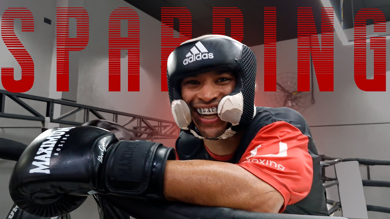 BLACK em 8 rounds de SPARRING - Universum Boxing