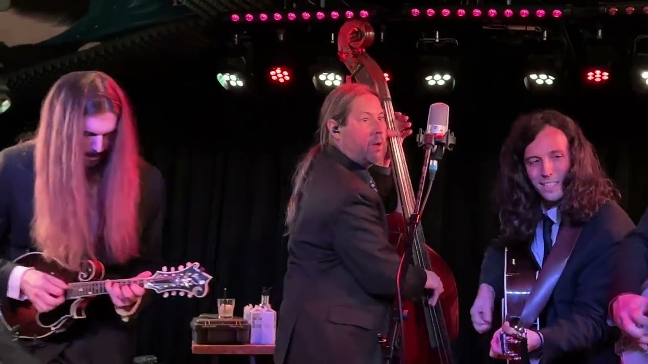 Henhouse Prowlers - Helter Skelter (cover, The Beatles)