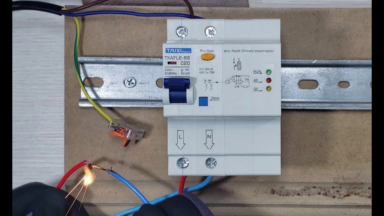 Conheça o Detector de Arco Voltaico AFDD AFCI