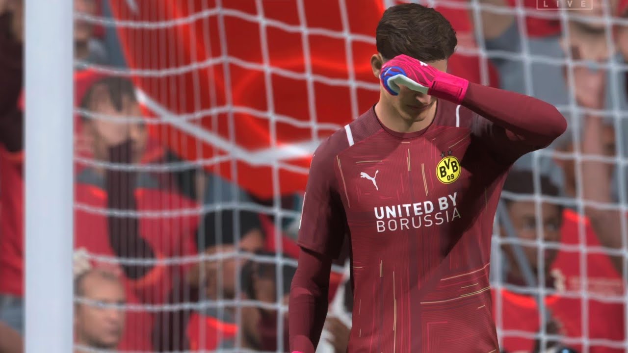 FIFA 22 PS5 - Mo Salah embarrasses Dortmund goalkeeper